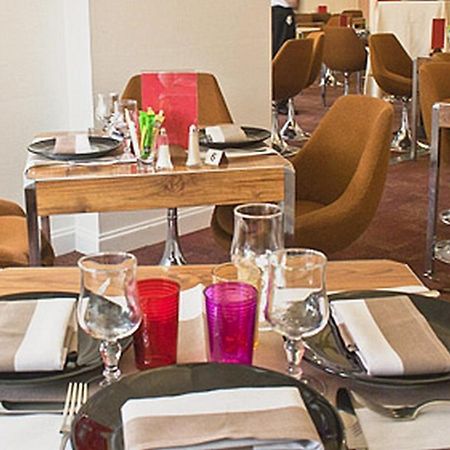 Logis Hotel De France Restaurant Le Lucullus Montmorillon Exterior photo