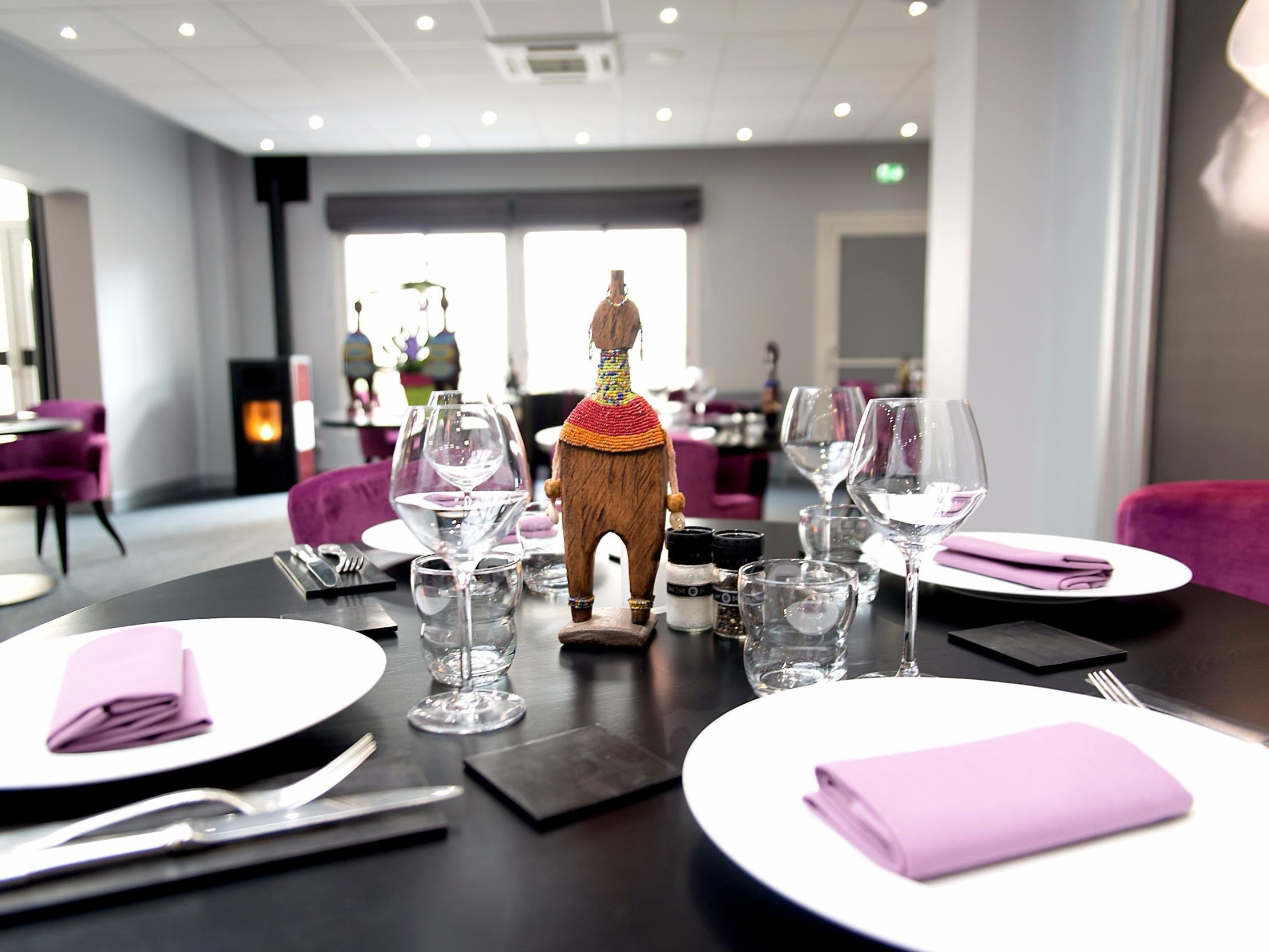 Logis Hotel De France Restaurant Le Lucullus Montmorillon Exterior photo
