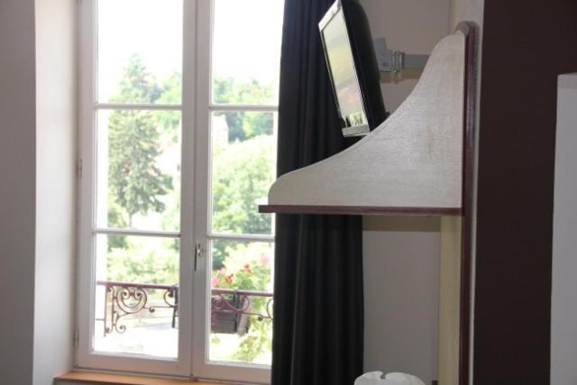 Logis Hotel De France Restaurant Le Lucullus Montmorillon Room photo