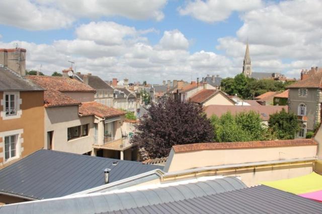 Logis Hotel De France Restaurant Le Lucullus Montmorillon Room photo